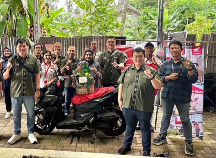 Astra Motor NTB Sambangi Pelanggan Legendaris Honda, Puluhan Unit Ludes Disewa Turis Mancanegara