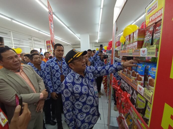 Bupati LAZ Realisasikan Produk UMKM Lobar Masuk Ritel Modern