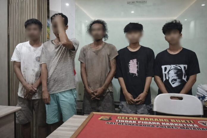Lima Orang Diamankan Saat Transaksi Sabu di Karang Bagu Mataram