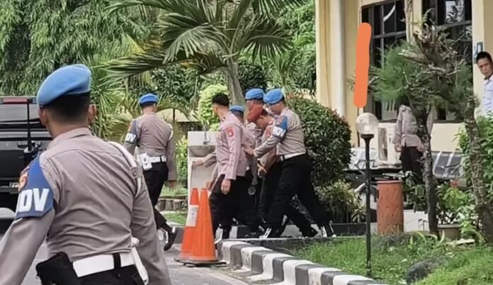Jadi Tersangka, Mantan Kasat Narkoba Polres Bima Kota Resmi Ditahan