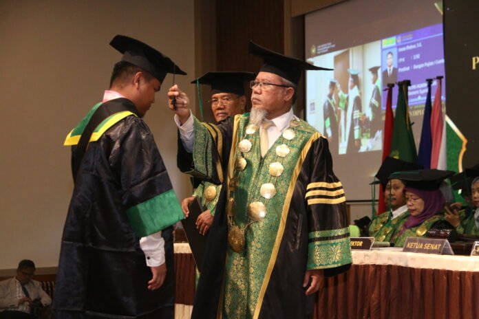 Gelar Wisuda Ke-62, Ummat Hasilkan Lulusan Unggul, Berkualitas, dan Mampu Bersaing di Era Industri 5.0