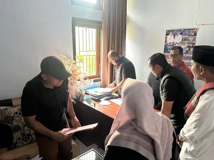 Lengkapi Berkas Tersangka Pungli TKGDT, Polisi Sita Puluhan Dokumen Dikbudpora Bima