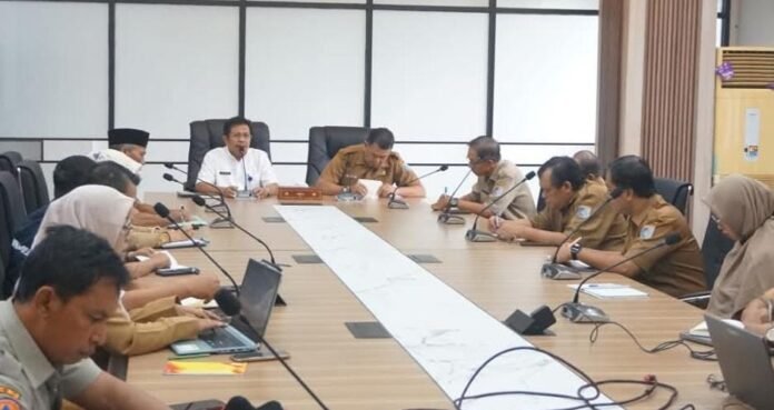 Bupati Lobar Soroti Penanganan Kebencaan yang Dinilai Lamban
