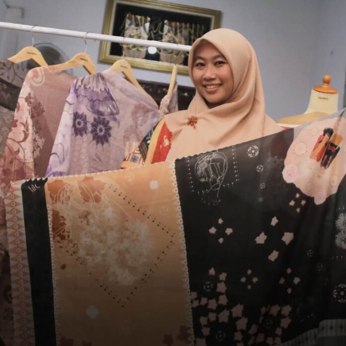 Pemberdayaan BRI Tumbuhkan Kreativitas Pelaku Usaha ‘Hijasmita’ Lewat Desain Hijab Modern Bernuansa Lokal