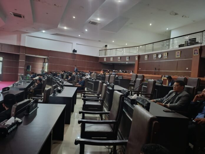 Dua Raperda Inisiatif DPRD Lotim Resmi Ditetapkan