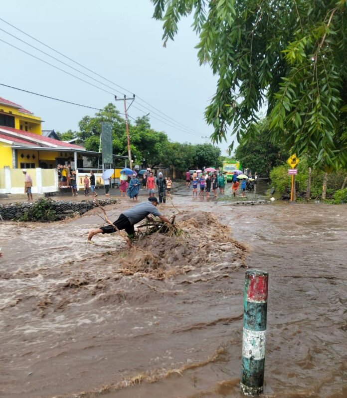 Tiga Kecamatan di Bima Diterjang Banjir