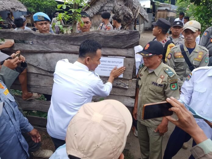 Resahkan Warga Bayan, Kafe Diduga Ilegal Ditertibkan Aparat Gabungan