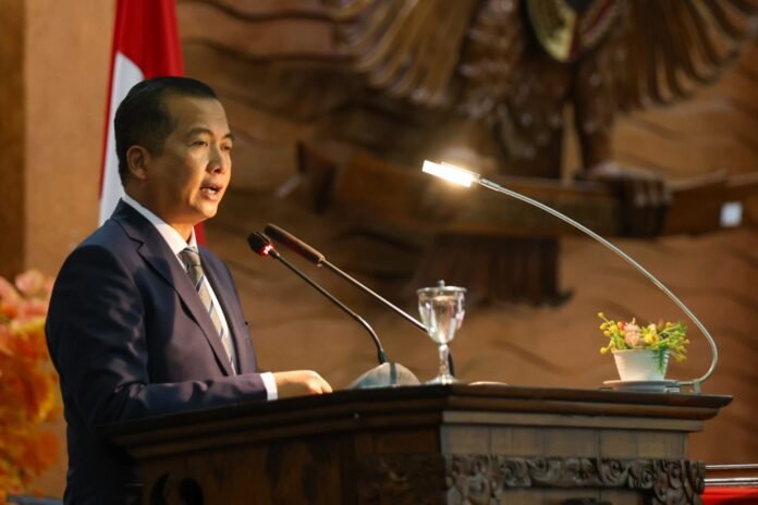 Gubernur Iqbal Harap DPRD NTB Tidak Mengulur Pengesahan Raperda PDRD