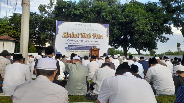 Ratusan Jemaah Muhammadiyah Salat Id di Halaman Masjid Darul Arqam PWM NTB