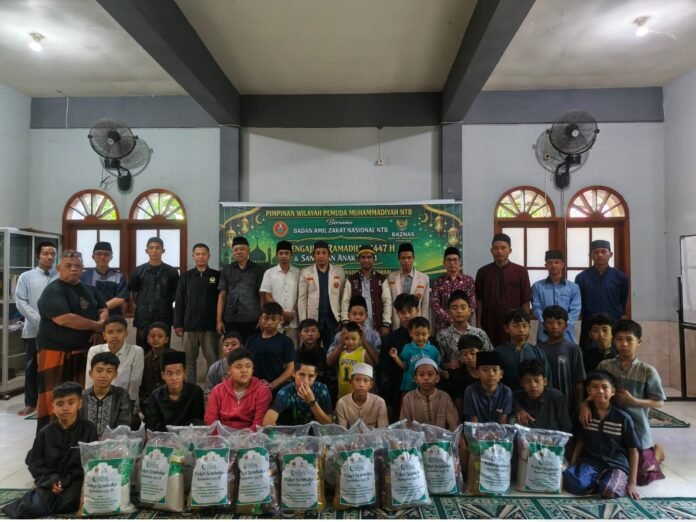 PWPM NTB Besama Baznas NTB Gelar Pengajian Ramadan 1447 H dan Santunan Anak Yatim di Panti Asuhan Muhammadiyah Mataram