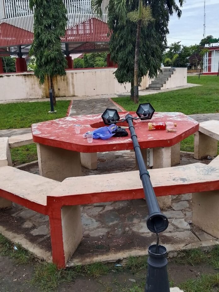 Lampu Taman RTH Karijawa Rusak, Diduga Akibat Kualitas Rendah