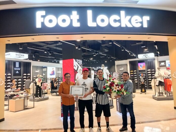 Foot Locker Buka Gerai di Lombok Epicentrum Mall, Hadirkan Beragam Koleksi Sepatu