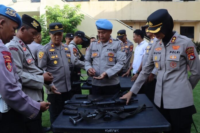 Polres Sumbawa Sidak Senjata Api Personel