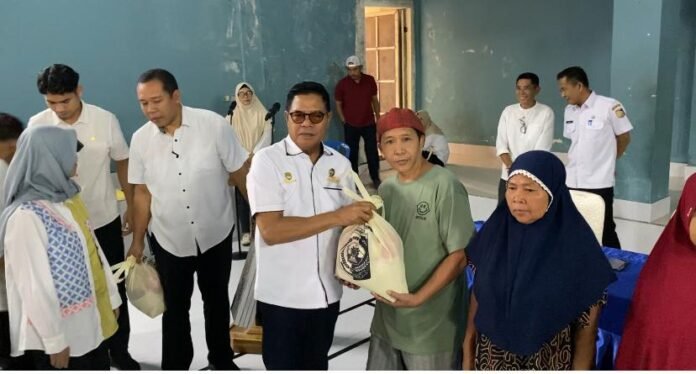 Sasar 198 Ribu Warga Miskin, Pemkab Lotim Mulai Salurkan Paket Sembako Senilai Rp30 Miliar