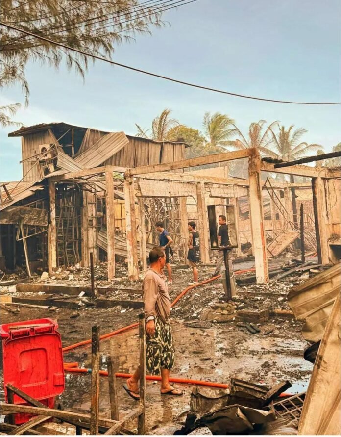 Enam Tempat Usaha Terbakar di Gili Trawangan, Kerugian Ditaksir Miliaran Rupiah