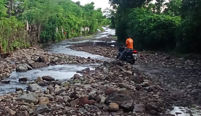 Pasca Banjir, Jalan Nunggi-Ntoke Rusak Parah