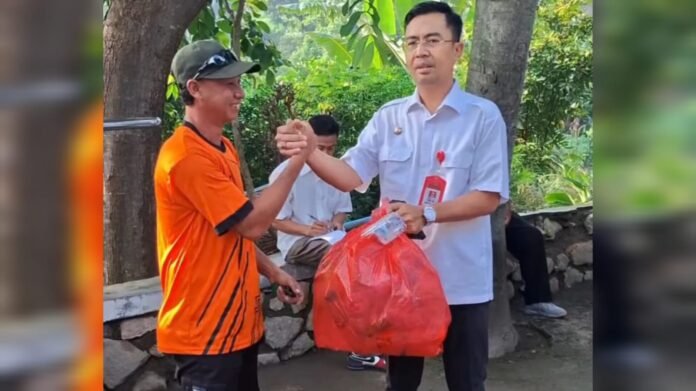 Program RAMAH, ASN Bima Wajib Bawa Sampah Plastik