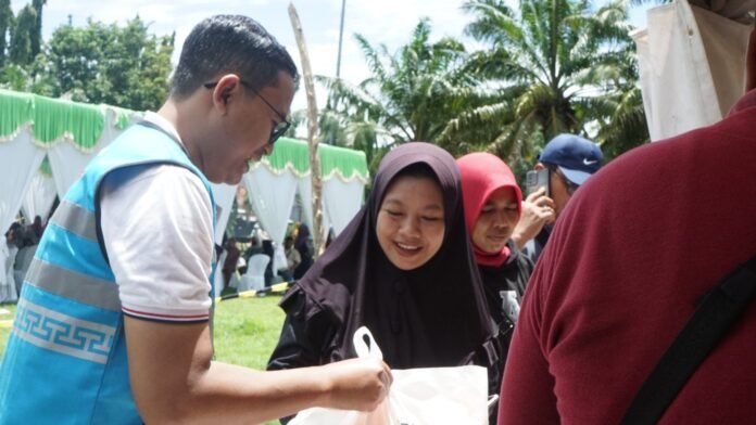 PLN Hadirkan Program Terang Berkah Ramadan, Salurkan 1.200 Paket Sembako Murah untuk Masyarakat