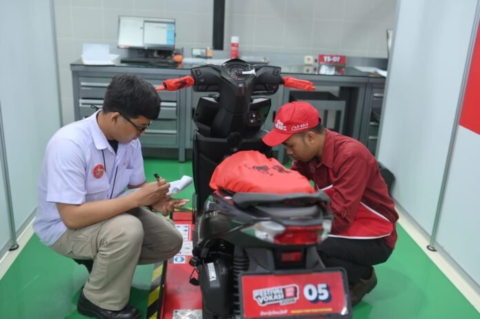 Demi Efisiensi dan Akselerasi Kendaraan Listrik, SMKN 3 Mataram Bidik Status Bengkel Konversi Grade A