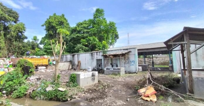 RPH Dibiarkan Mangkrak, Kades Kediri Desak TPS Direlokasi