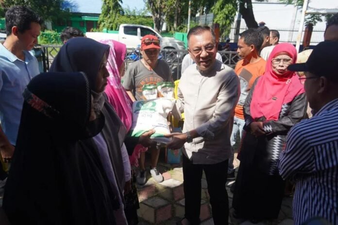 2.449 Warga Lewirato Terima Bantuan Pangan