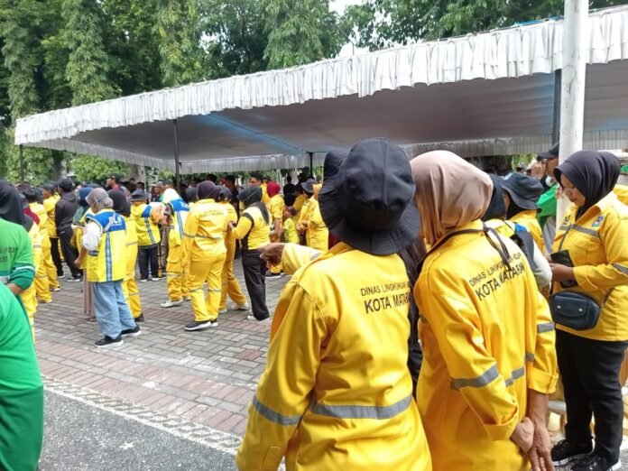 DLH Mataram Siagakan 325 Petugas Tangani Sampah Pawai Ogoh-ogoh dan Takbiran
