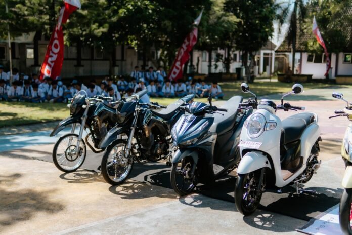 Astra Motor NTB Gelar Roadshow “Kompak – Kompetisi Pelajar Honda Lombok” di SMKN 1 Gerung