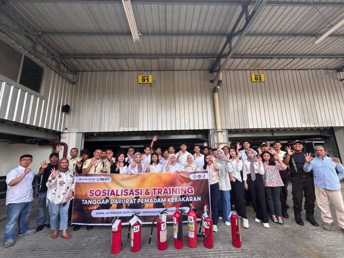 Astra Motor NTB Bekali Pegawainya Kemampuan Menghadapi Bahaya Kebakaran