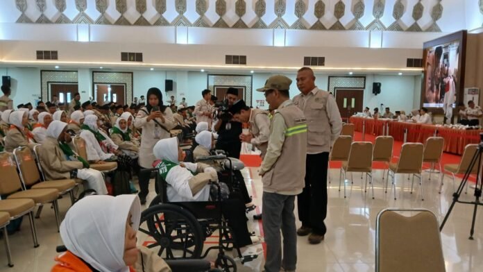 Dua Calon Jemaah Haji Kloter Pertama Dirujuk ke RSUD NTB