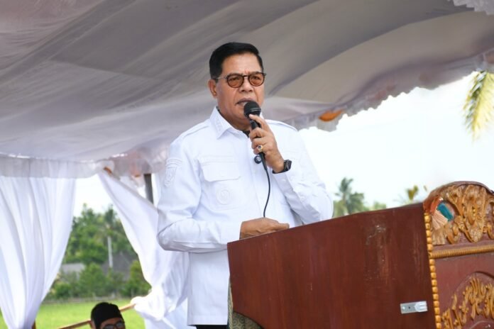 Bupati Lotim Minta Guru Ikhlas Mengajar