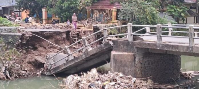 Tak Ada Anggaran, Jembatan Rusak Akibat Banjir Bima Belum Diperbaiki