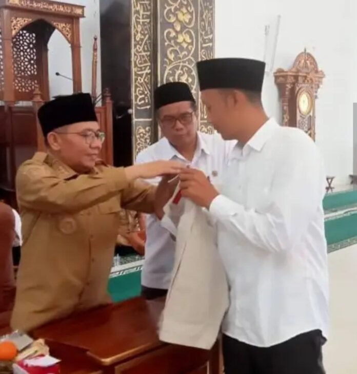 Bupati KLU Dampingi Pembekalan dan Vaksinasi CJH