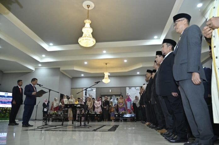 Gubernur NTB Lantik 13 Pimpinan OPD Hasil Seleksi Terbuka