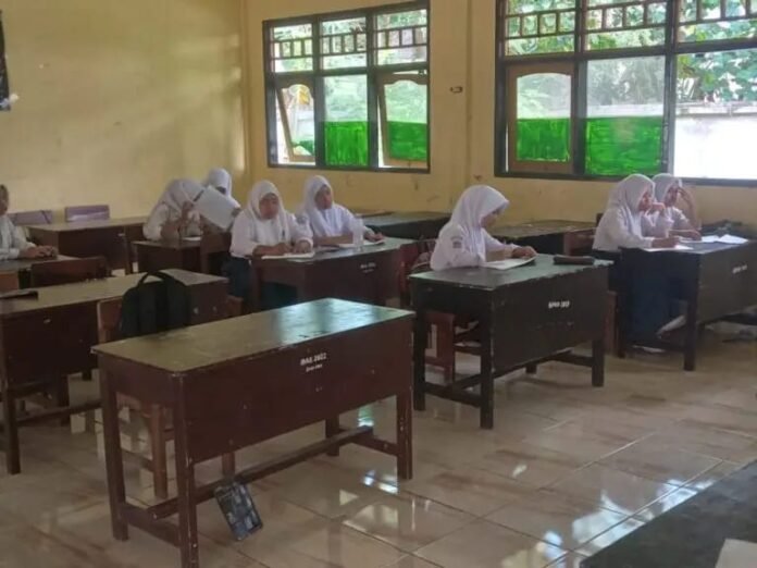 Hindari Pemblokiran Akun Medsos Siswa di Mataram Akali dengan Tambah Umur