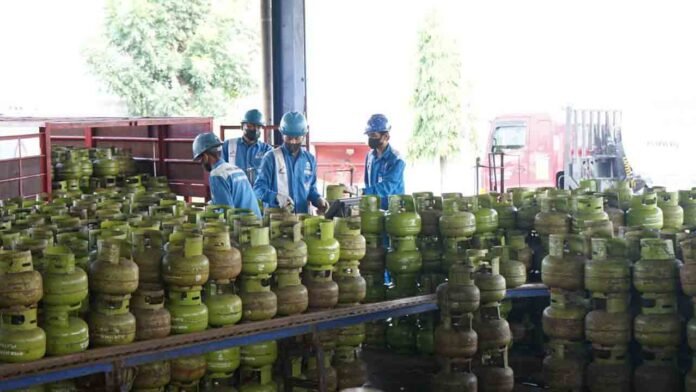 Libur Panjang Perayaan Paskah, Pertamina Patra Niaga Tambah 73.620 Tabung Elpiji 3 Kg di NTB