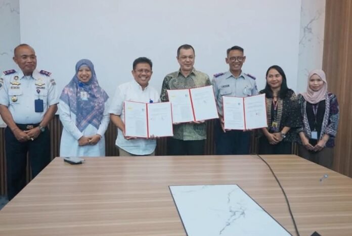 Bupati LAZ Terapkan Tiket Elektronik di Pelabuhan Senggigi