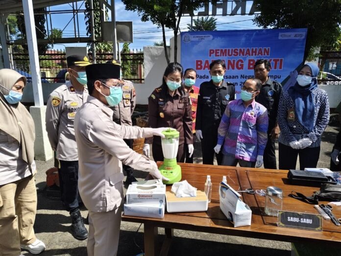 Kejari Dompu Musnahkan Sabu Seberat 67,11 Gram