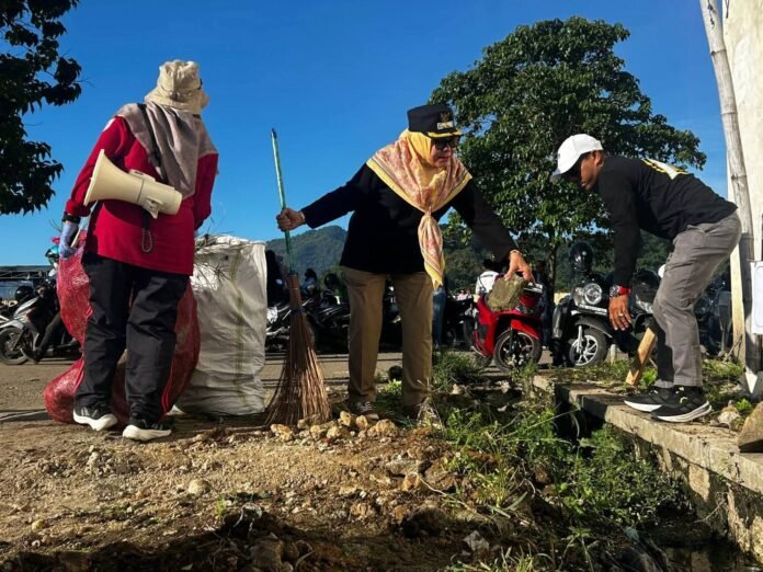 Bangun Kesadaran Jaga Kebersihan