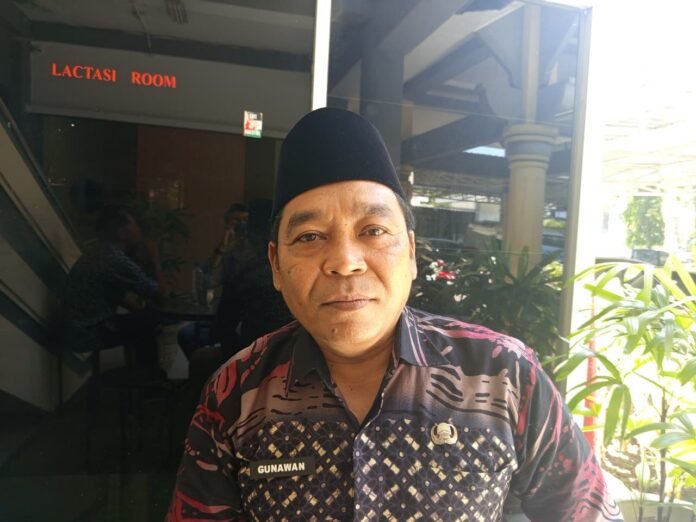 Pengadaan Armada Sampah dan Penanggulangan Abrasi