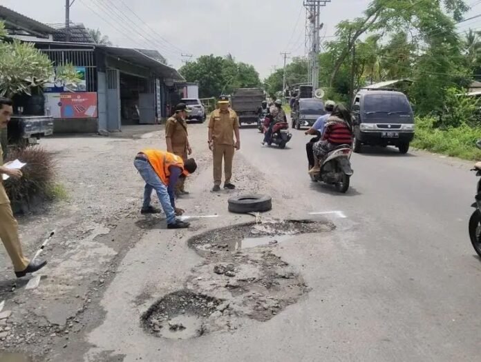 172 Kilometer Jalan Provinsi NTB Rusak, Perbaikan Tertahan Minimnya Anggaran
