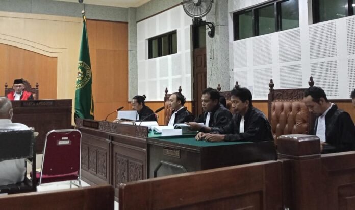 Pledoi Terdakwa Dugaan Korupsi Insentif PPJ Loteng, Kuasa Hukum Sebut Tidak Ada Perbuatan Melawan Hukum