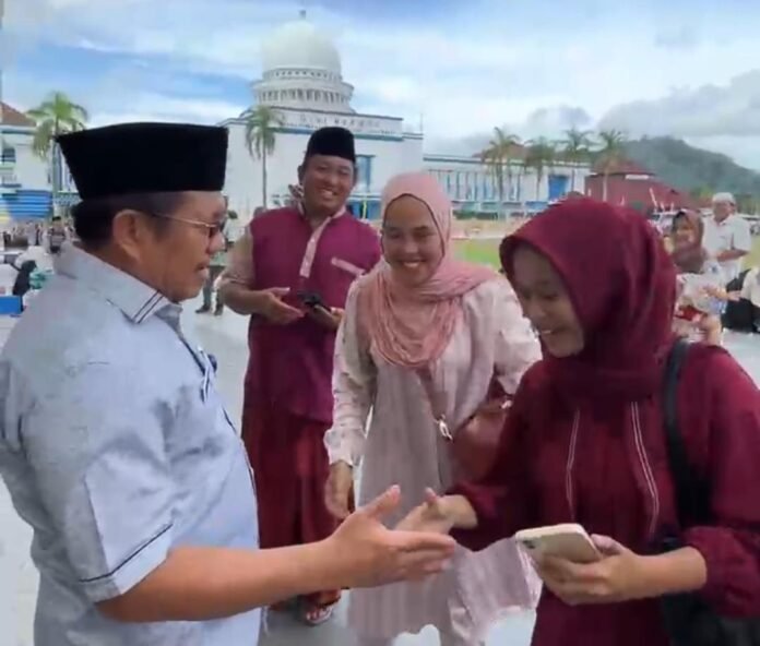Nikmati Alun-alun Kota Gerung, Bupati LAZ 