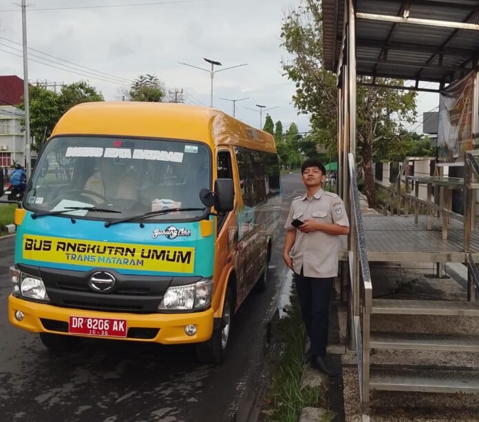 Efisiensi BBM, Pemkot Mataram Kaji Bus dan Bemo Kuning untuk Antar-Jemput ASN