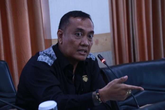 Kritisi Minimnya Penggunaan Produk Lokal