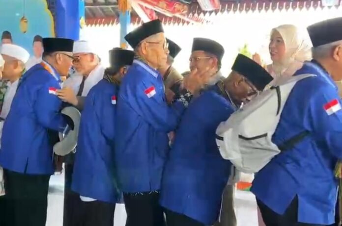 Pelepasan 389 Calon Jemaah Haji Lombok Barat Diwarnai Haru, Jemaah Diminta Saling Bantu