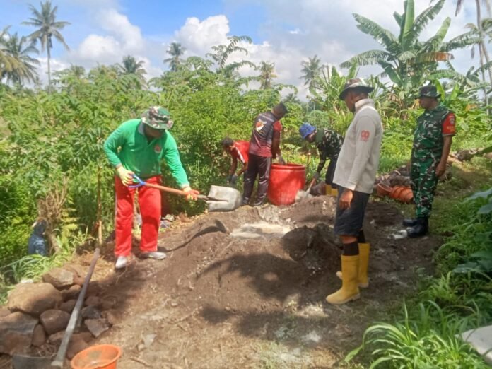 Lewat Kemanunggalan TNI dengan Rakyat, Jalan Usaha Tani dan Saluran Irigasi Selamat dari Ancaman Longsor