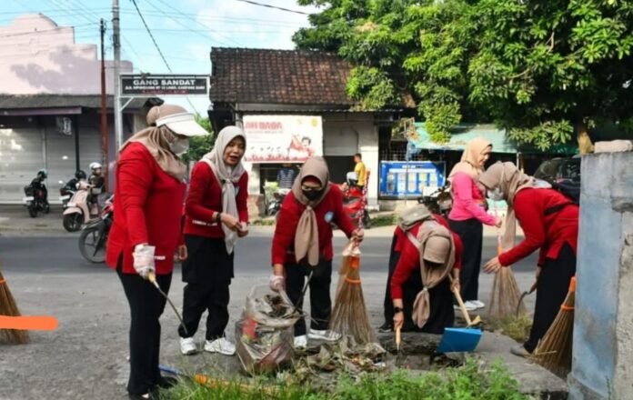 Gencarkan Gotong Royong, Lombok Timur Kembali Aktifkan Gerakan “Selong Meriri”
