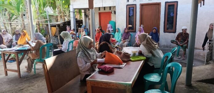 Warga Antusias Ikuti Posyandu di Lokasi TMMD Ke-128 Kodim 1615/Lotim