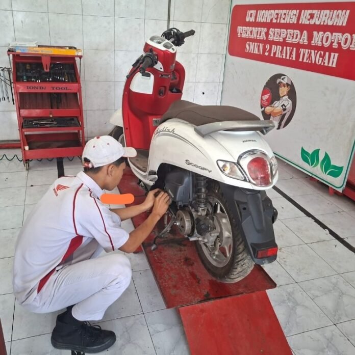 SMKN 3 Mataram Raih Juara 1 LKS 2026 Bidang Perawatan dan Perbaikan Sepeda Motor