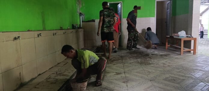 Satgas TMMD Ke-128 Percantik Tempat Wudu Masjid Nurul Iman Getap